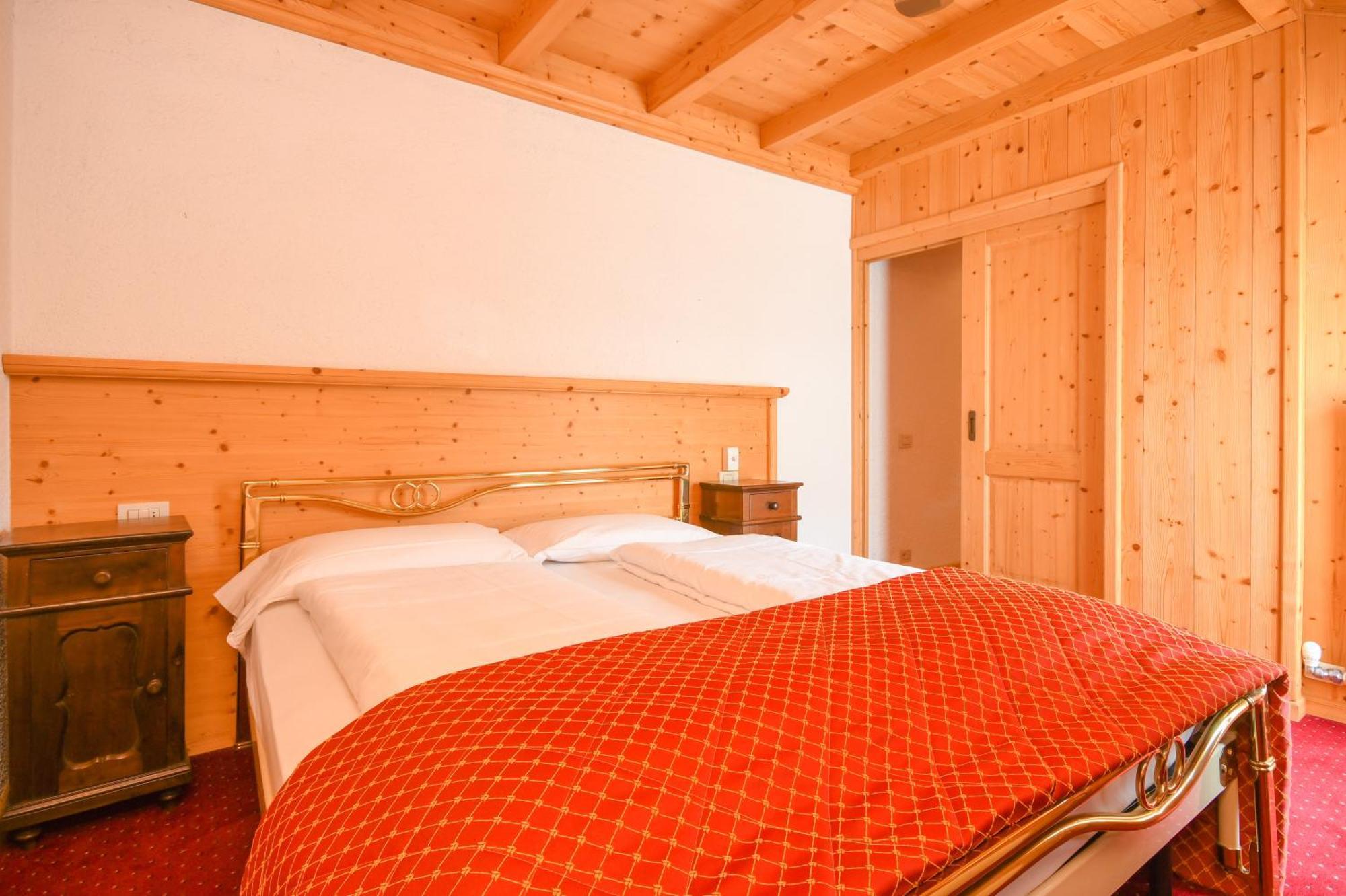 Bepy Hotel Garni Giustino Pokoj fotografie